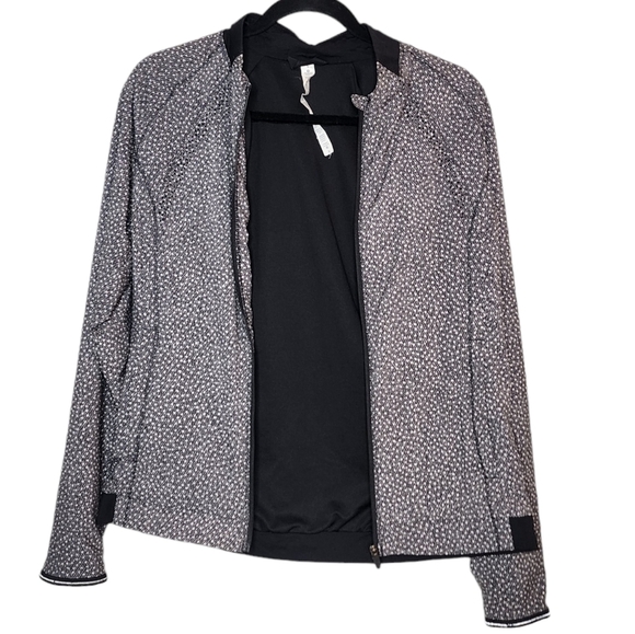 Lululemon Hit It Jacket In Frozen Fizz White Black / Black Size 6 Like New - Picture 4 of 17